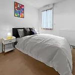 L'escapade De Massy - Balcon, Place De Parking, Gares Rer B&c Et Tgv A 400m Massy (Essonne)